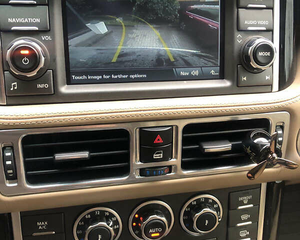 Ленд Ровер Рендж Ровер 2012 в Коломые на Automoto.ua Белый Ленд Ровер Рендж Ровер, объемом двигателя 5 л и пробегом 130 тыс. км за 26500 $, фото 45 на Automoto.ua