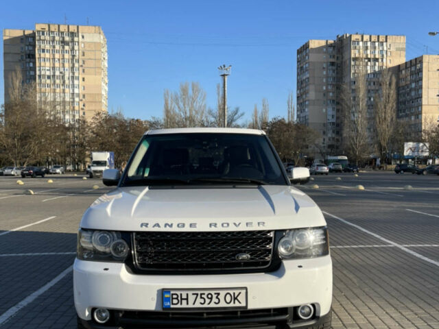 Білий Ленд Ровер Рендж Ровер, об'ємом двигуна 4.37 л та пробігом 219 тис. км за 22500 $, фото 2 на Automoto.ua