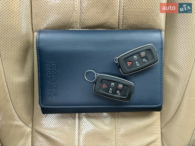 Ленд Ровер Рендж Ровер 2012 в Коломые на Automoto.ua Белый Ленд Ровер Рендж Ровер, объемом двигателя 5 л и пробегом 130 тыс. км за 26500 $, фото 49 на Automoto.ua