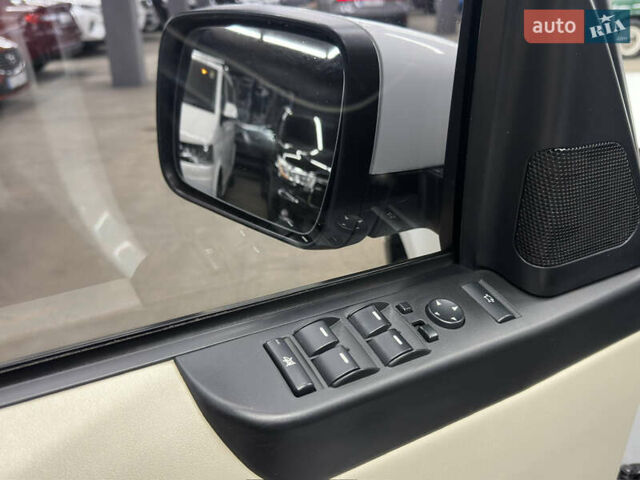 Білий Ленд Ровер Рендж Ровер, об'ємом двигуна 4.37 л та пробігом 126 тис. км за 29000 $, фото 43 на Automoto.ua