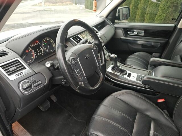 Белый Ленд Ровер Рендж Ровер, объемом двигателя 5 л и пробегом 252 тыс. км за 14300 $, фото 5 на Automoto.ua