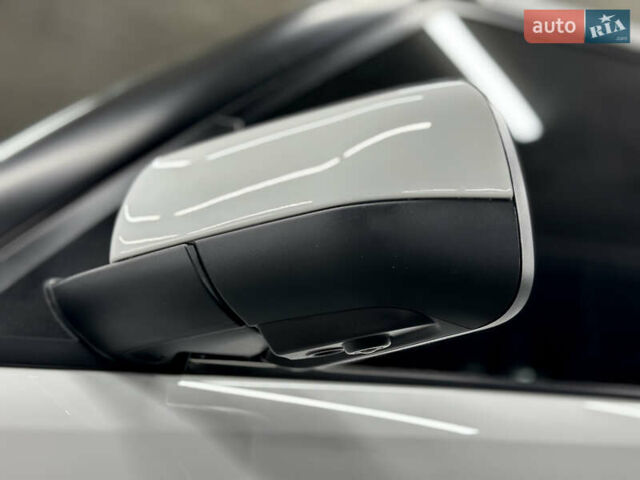 Білий Ленд Ровер Рендж Ровер, об'ємом двигуна 4.37 л та пробігом 126 тис. км за 29000 $, фото 14 на Automoto.ua