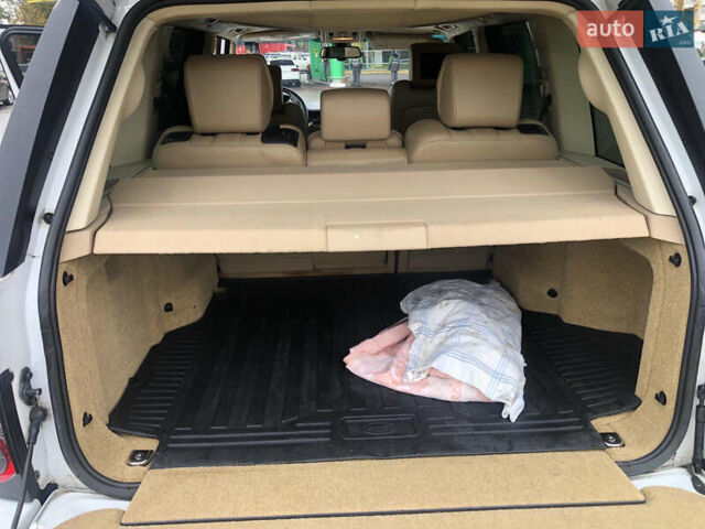 Ленд Ровер Рендж Ровер 2012 в Коломые на Automoto.ua Белый Ленд Ровер Рендж Ровер, объемом двигателя 5 л и пробегом 130 тыс. км за 26500 $, фото 27 на Automoto.ua