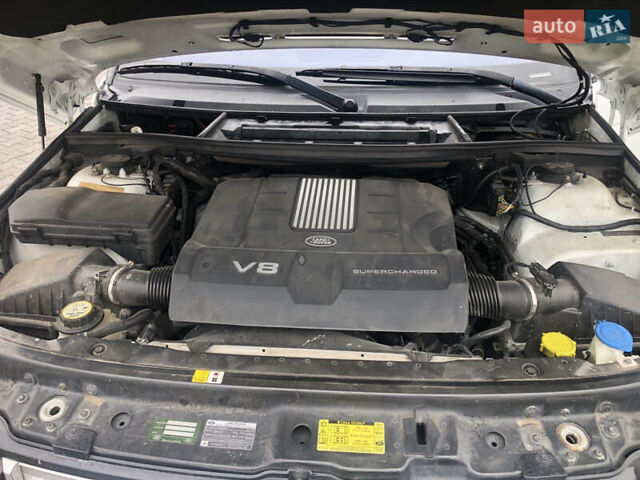 Ленд Ровер Рендж Ровер 2012 в Коломые на Automoto.ua Белый Ленд Ровер Рендж Ровер, объемом двигателя 5 л и пробегом 130 тыс. км за 26500 $, фото 34 на Automoto.ua