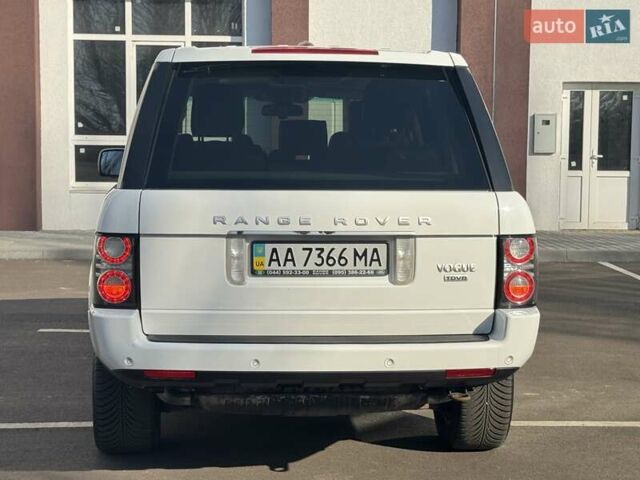 Белый Ленд Ровер Рендж Ровер, объемом двигателя 4.37 л и пробегом 177 тыс. км за 22500 $, фото 5 на Automoto.ua