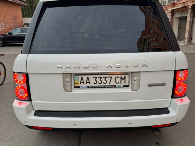 Білий Ленд Ровер Рендж Ровер, об'ємом двигуна 4.37 л та пробігом 350 тис. км за 17500 $, фото 17 на Automoto.ua
