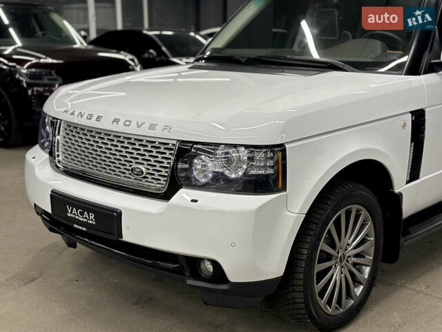 Білий Ленд Ровер Рендж Ровер, об'ємом двигуна 4.37 л та пробігом 126 тис. км за 29000 $, фото 3 на Automoto.ua