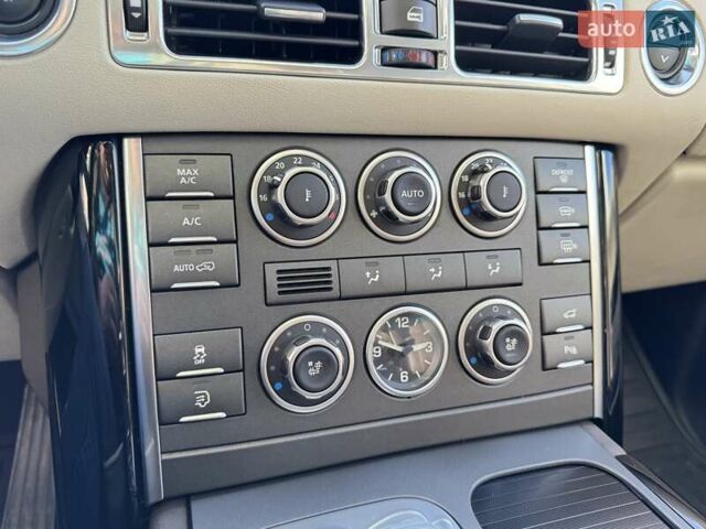 Белый Ленд Ровер Рендж Ровер, объемом двигателя 4.37 л и пробегом 177 тыс. км за 22500 $, фото 19 на Automoto.ua