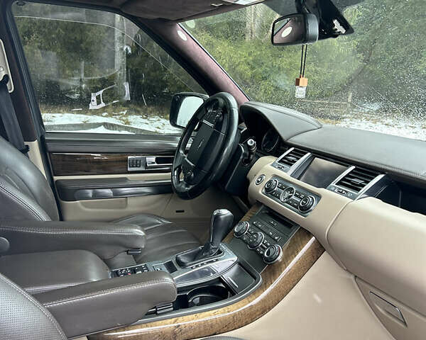 Белый Ленд Ровер Рендж Ровер, объемом двигателя 2.99 л и пробегом 270 тыс. км за 19500 $, фото 8 на Automoto.ua