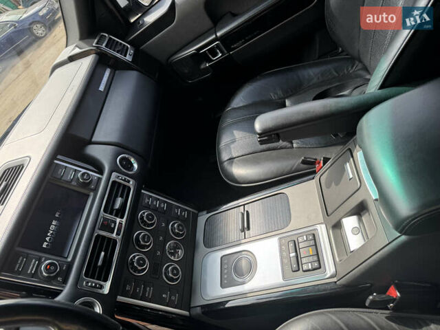 Белый Ленд Ровер Рендж Ровер, объемом двигателя 4.37 л и пробегом 178 тыс. км за 26500 $, фото 5 на Automoto.ua