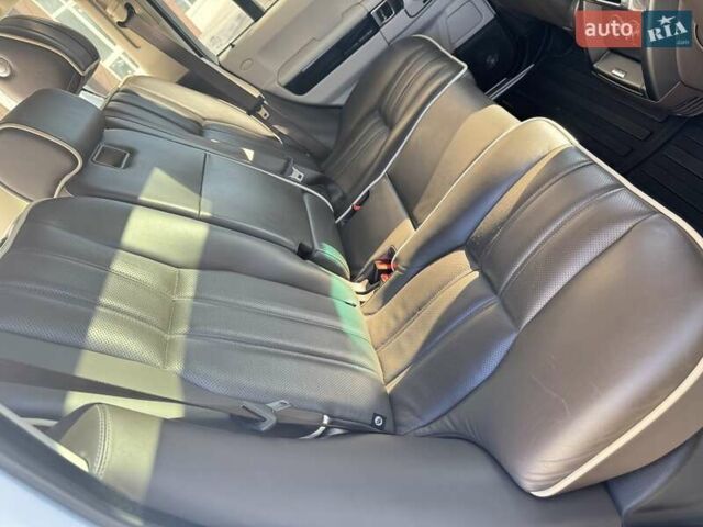 Белый Ленд Ровер Рендж Ровер, объемом двигателя 4.37 л и пробегом 177 тыс. км за 22500 $, фото 14 на Automoto.ua