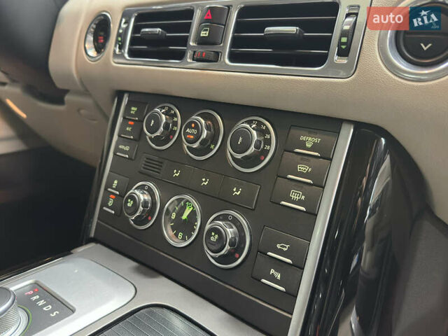 Білий Ленд Ровер Рендж Ровер, об'ємом двигуна 4.37 л та пробігом 126 тис. км за 29000 $, фото 53 на Automoto.ua