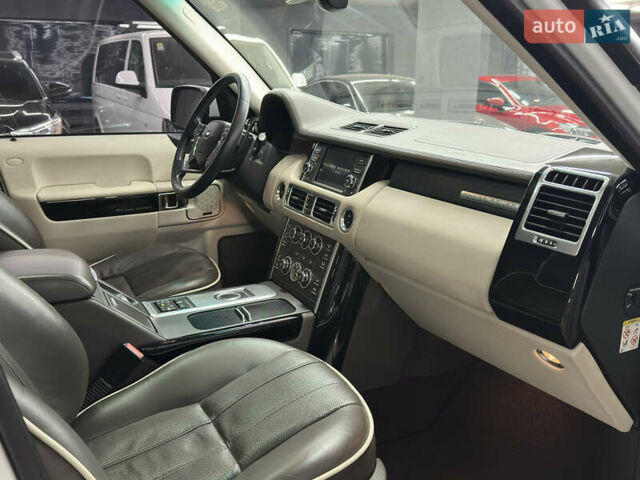 Білий Ленд Ровер Рендж Ровер, об'ємом двигуна 4.37 л та пробігом 126 тис. км за 29000 $, фото 32 на Automoto.ua