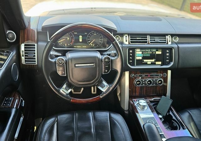 Белый Ленд Ровер Рендж Ровер, объемом двигателя 5 л и пробегом 198 тыс. км за 28500 $, фото 41 на Automoto.ua