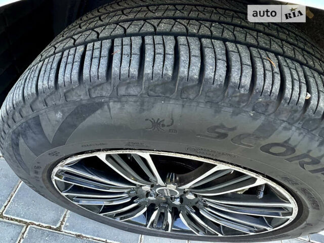 Білий Ленд Ровер Рендж Ровер, об'ємом двигуна 4.4 л та пробігом 180 тис. км за 50000 $, фото 35 на Automoto.ua