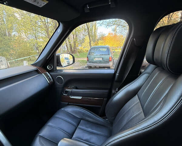 Ленд Ровер Рендж Ровер 2013 у Києві на Automoto.ua Білий Ленд Ровер Рендж Ровер, об'ємом двигуна 3 л та пробігом 211 тис. км за 37000 $, фото 17 на Automoto.ua