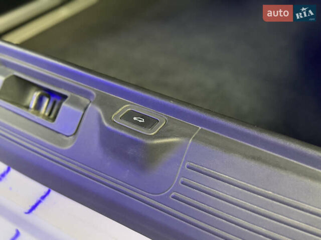 Белый Ленд Ровер Рендж Ровер, объемом двигателя 4.37 л и пробегом 240 тыс. км за 31000 $, фото 60 на Automoto.ua