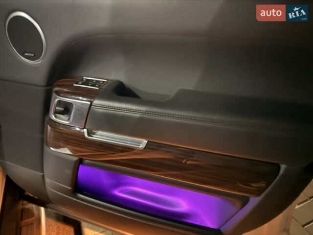 Белый Ленд Ровер Рендж Ровер, объемом двигателя 3 л и пробегом 211 тыс. км за 29200 $, фото 38 на Automoto.ua