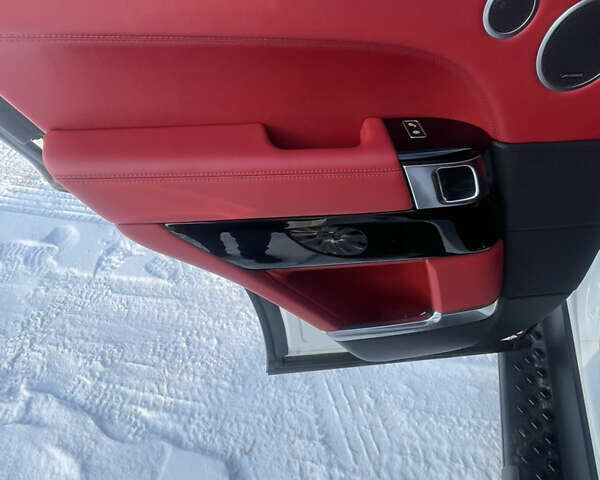 Белый Ленд Ровер Рендж Ровер, объемом двигателя 4.37 л и пробегом 91 тыс. км за 49000 $, фото 20 на Automoto.ua