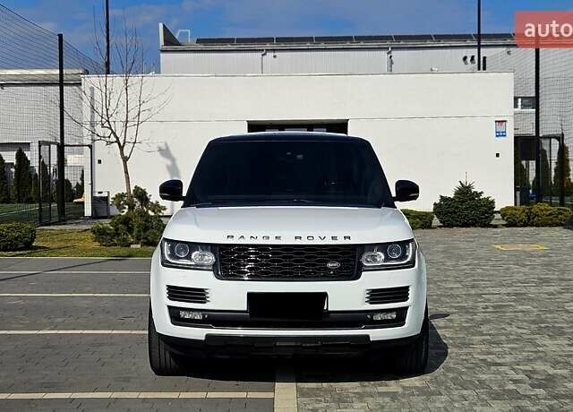 Белый Ленд Ровер Рендж Ровер, объемом двигателя 5 л и пробегом 198 тыс. км за 28500 $, фото 2 на Automoto.ua