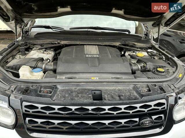 Белый Ленд Ровер Рендж Ровер, объемом двигателя 5 л и пробегом 121 тыс. км за 34500 $, фото 49 на Automoto.ua
