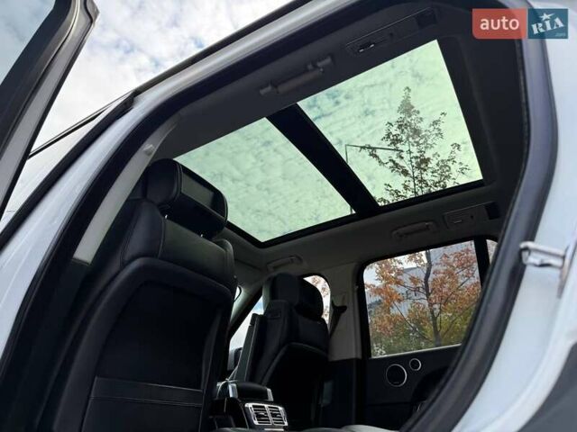 Білий Ленд Ровер Рендж Ровер, об'ємом двигуна 4.37 л та пробігом 180 тис. км за 29990 $, фото 9 на Automoto.ua