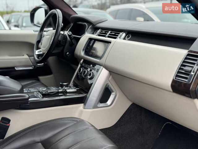 Белый Ленд Ровер Рендж Ровер, объемом двигателя 2.99 л и пробегом 148 тыс. км за 34000 $, фото 33 на Automoto.ua