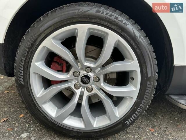 Белый Ленд Ровер Рендж Ровер, объемом двигателя 5 л и пробегом 121 тыс. км за 34500 $, фото 44 на Automoto.ua