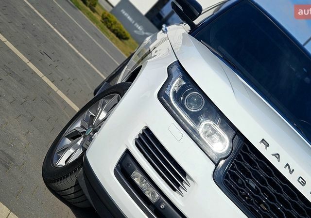 Белый Ленд Ровер Рендж Ровер, объемом двигателя 5 л и пробегом 198 тыс. км за 28500 $, фото 36 на Automoto.ua