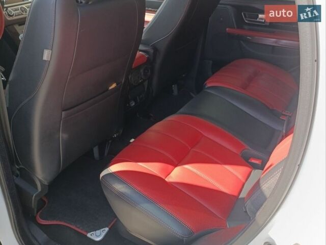 Білий Ленд Ровер Рендж Ровер, об'ємом двигуна 2.99 л та пробігом 180 тис. км за 25000 $, фото 17 на Automoto.ua