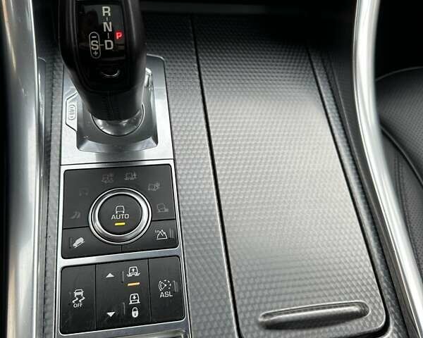 Белый Ленд Ровер Рендж Ровер, объемом двигателя 5 л и пробегом 121 тыс. км за 34500 $, фото 33 на Automoto.ua