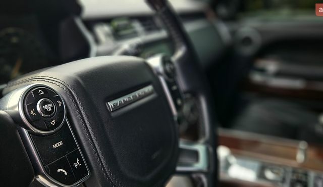 Белый Ленд Ровер Рендж Ровер, объемом двигателя 5 л и пробегом 198 тыс. км за 28500 $, фото 50 на Automoto.ua