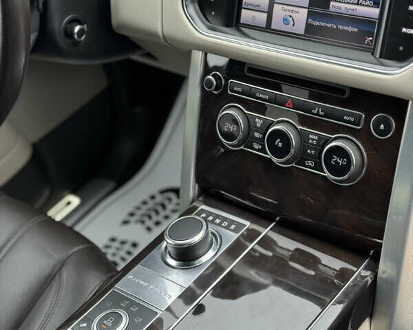 Белый Ленд Ровер Рендж Ровер, объемом двигателя 2.99 л и пробегом 148 тыс. км за 34000 $, фото 36 на Automoto.ua