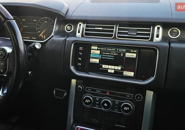 Белый Ленд Ровер Рендж Ровер, объемом двигателя 5 л и пробегом 198 тыс. км за 28500 $, фото 104 на Automoto.ua