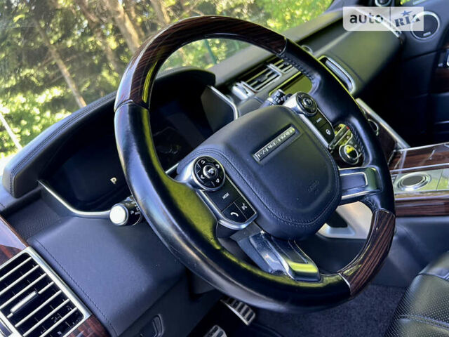 Білий Ленд Ровер Рендж Ровер, об'ємом двигуна 4.4 л та пробігом 180 тис. км за 50000 $, фото 33 на Automoto.ua