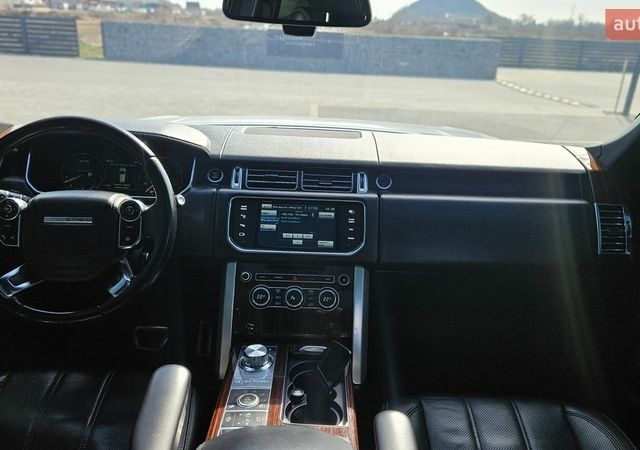 Белый Ленд Ровер Рендж Ровер, объемом двигателя 5 л и пробегом 198 тыс. км за 28500 $, фото 89 на Automoto.ua