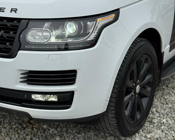 Белый Ленд Ровер Рендж Ровер, объемом двигателя 2.99 л и пробегом 148 тыс. км за 34000 $, фото 48 на Automoto.ua