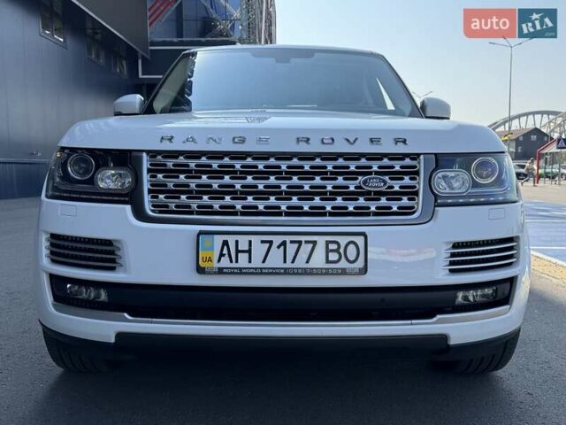 Білий Ленд Ровер Рендж Ровер, об'ємом двигуна 4.37 л та пробігом 58 тис. км за 55000 $, фото 17 на Automoto.ua