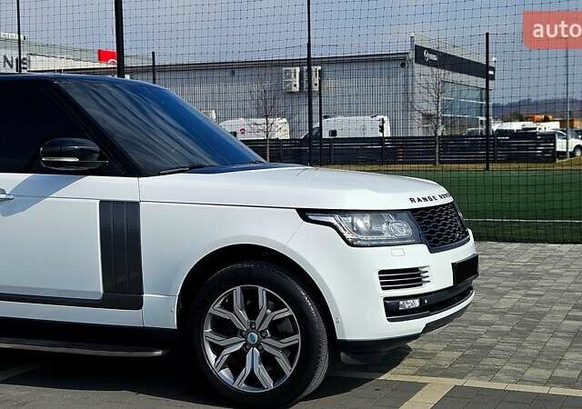 Белый Ленд Ровер Рендж Ровер, объемом двигателя 5 л и пробегом 198 тыс. км за 28500 $, фото 9 на Automoto.ua
