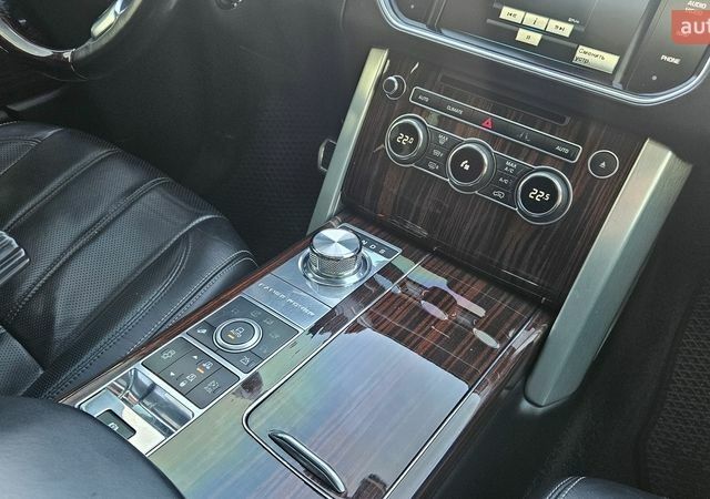 Белый Ленд Ровер Рендж Ровер, объемом двигателя 5 л и пробегом 198 тыс. км за 28500 $, фото 107 на Automoto.ua