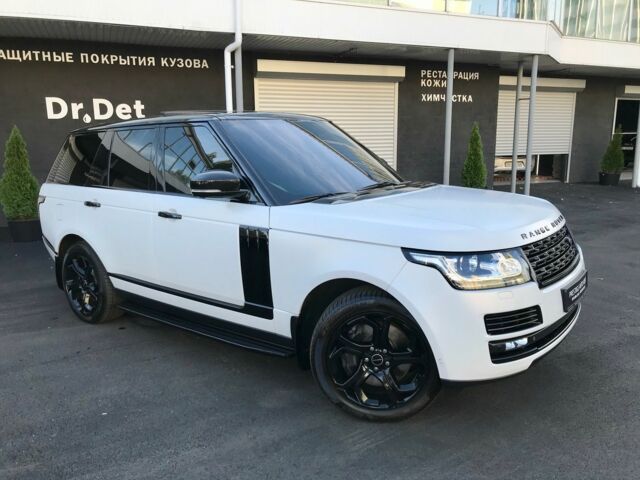 Білий Ленд Ровер Рендж Ровер, об'ємом двигуна 4.4 л та пробігом 112 тис. км за 54000 $, фото 13 на Automoto.ua