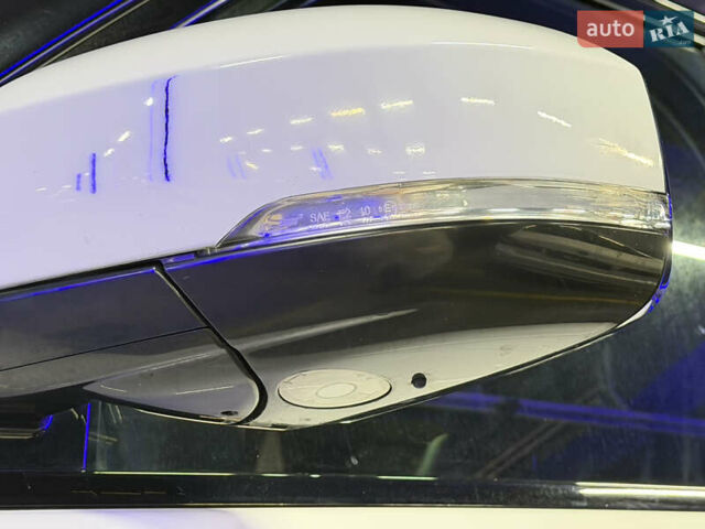 Белый Ленд Ровер Рендж Ровер, объемом двигателя 4.37 л и пробегом 240 тыс. км за 31000 $, фото 24 на Automoto.ua