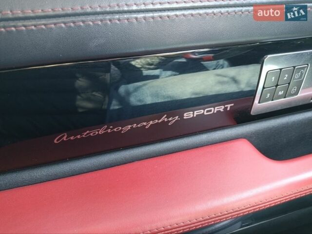 Білий Ленд Ровер Рендж Ровер, об'ємом двигуна 2.99 л та пробігом 180 тис. км за 25000 $, фото 23 на Automoto.ua