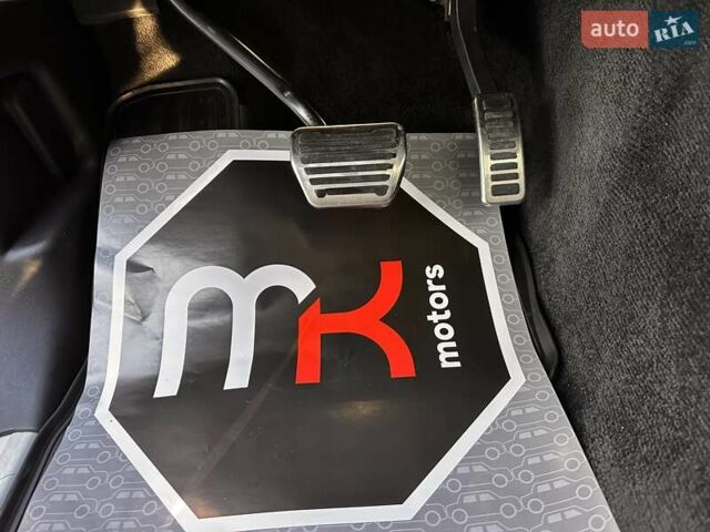 Белый Ленд Ровер Рендж Ровер, объемом двигателя 4.37 л и пробегом 267 тыс. км за 33900 $, фото 53 на Automoto.ua