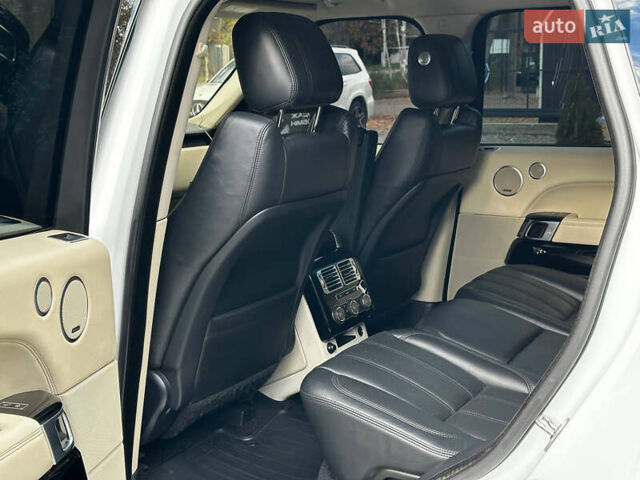 Белый Ленд Ровер Рендж Ровер, объемом двигателя 4.37 л и пробегом 180 тыс. км за 32000 $, фото 10 на Automoto.ua