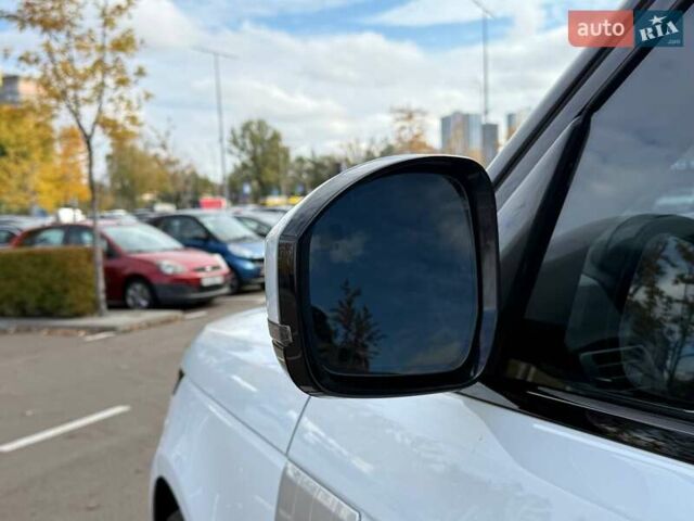 Білий Ленд Ровер Рендж Ровер, об'ємом двигуна 4.37 л та пробігом 180 тис. км за 29990 $, фото 14 на Automoto.ua