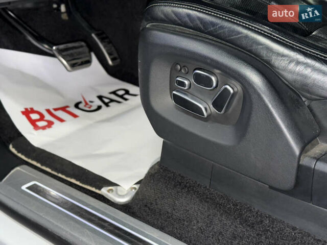 Белый Ленд Ровер Рендж Ровер, объемом двигателя 4.37 л и пробегом 240 тыс. км за 31000 $, фото 33 на Automoto.ua