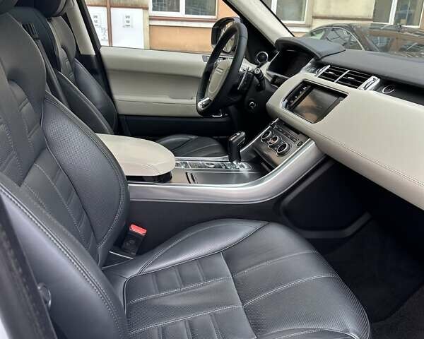 Белый Ленд Ровер Рендж Ровер, объемом двигателя 5 л и пробегом 121 тыс. км за 34500 $, фото 16 на Automoto.ua