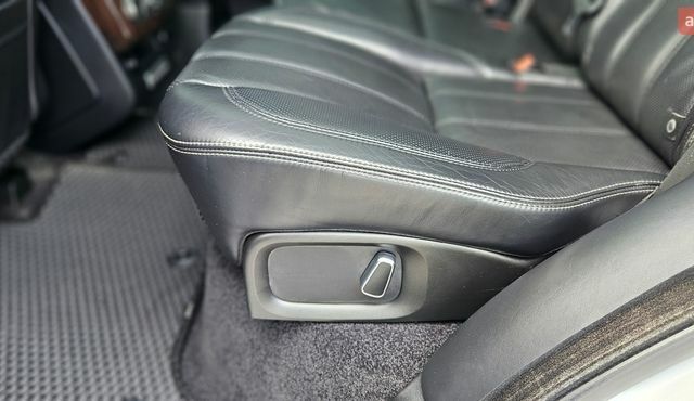 Белый Ленд Ровер Рендж Ровер, объемом двигателя 5 л и пробегом 198 тыс. км за 28500 $, фото 73 на Automoto.ua