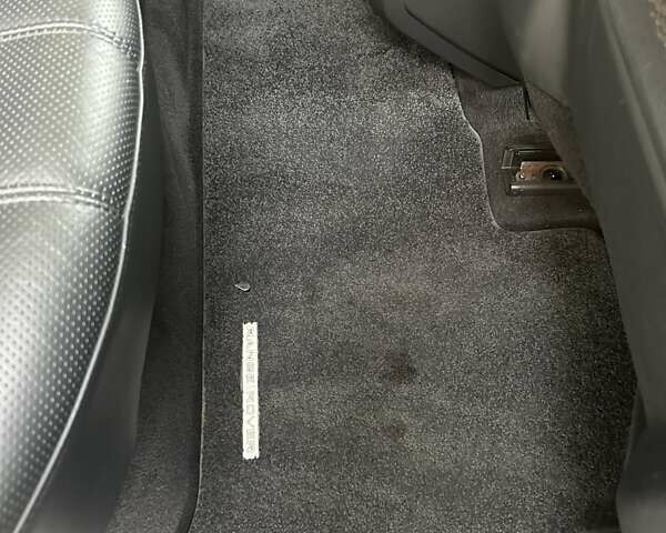 Белый Ленд Ровер Рендж Ровер, объемом двигателя 5 л и пробегом 121 тыс. км за 34500 $, фото 46 на Automoto.ua